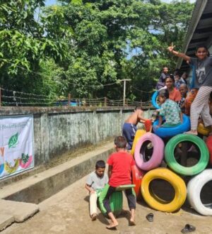 Donation to Muslim orphanage